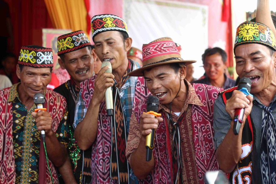 Album : TIM BESASU PADA GAWAI NYELAPAT TAUN DESA SEKUBANG 