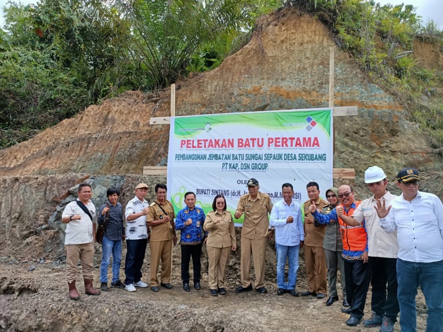Album : Peletakan Batu Pertama Pembangunan Jembatan Batu